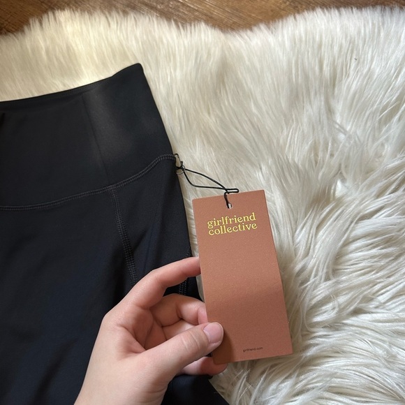 GIRLFRIEND COLLECTIVE High Rise Bike Short In Black - Picture 8 of 9